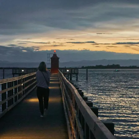 Large Row House With Private Fenced Garden For 10 Guests In Lignano Pineta Hotel